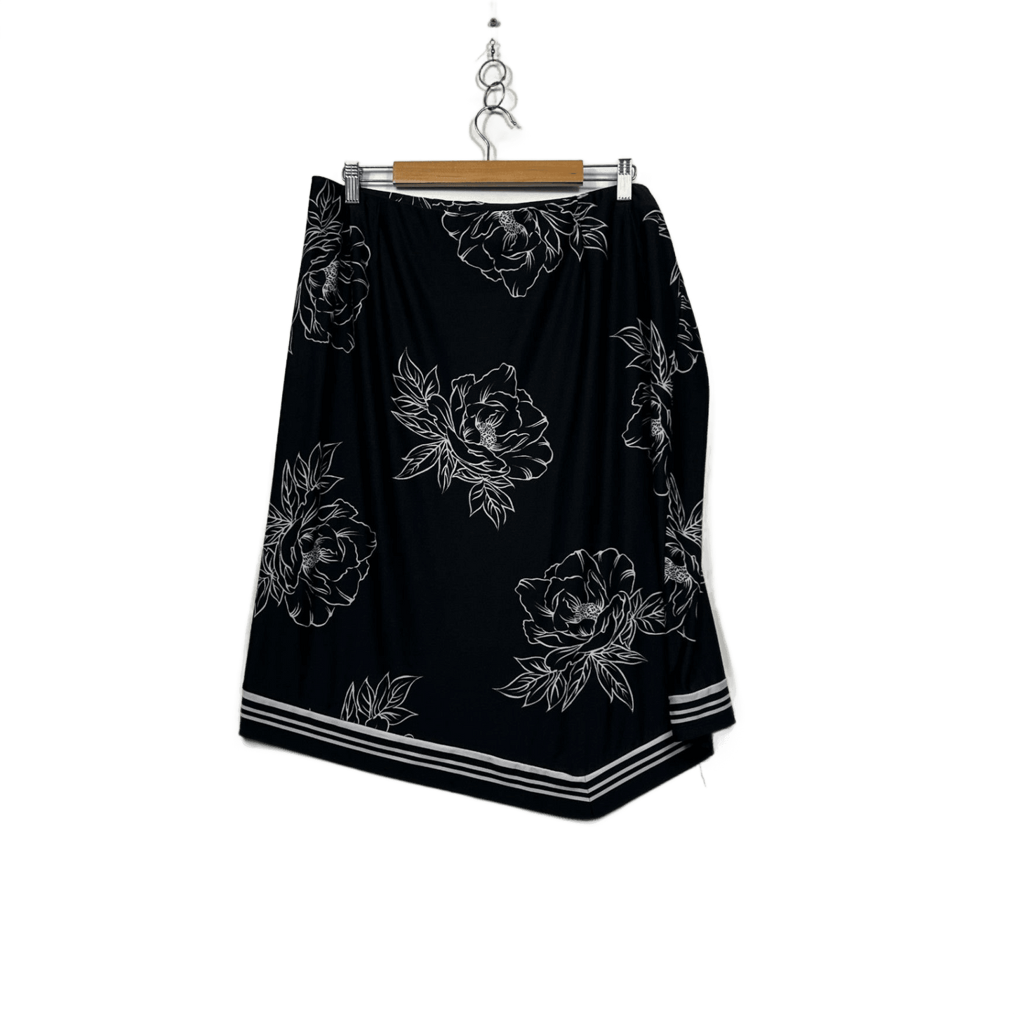 Millers Womens Black White Floral Asymmetric Hem Skirt Size 2XL Stretch