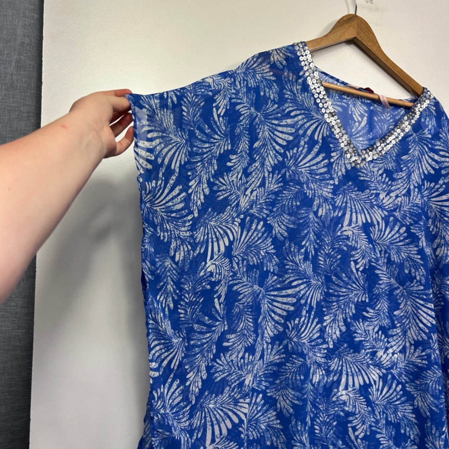 Millers Kaftan Top Size 22 Sequins Blue Leaf Print Short Sleeve
