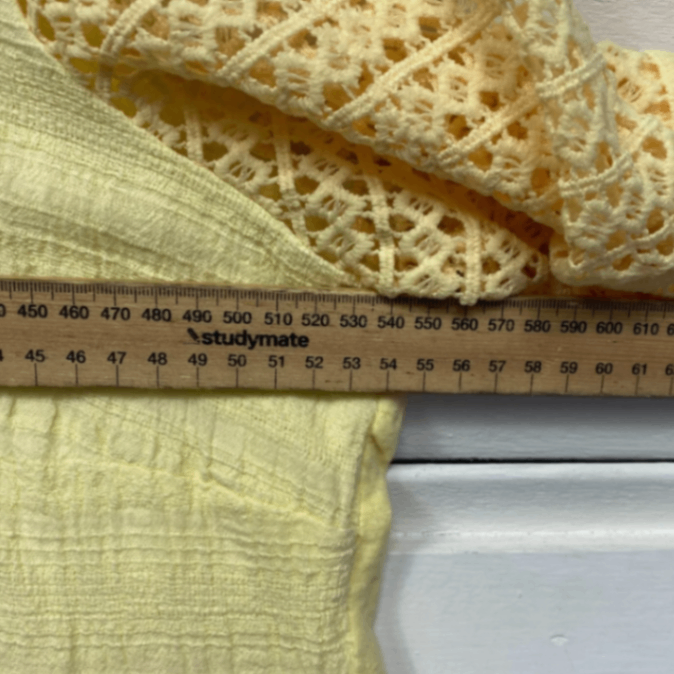 Capture Light Yellow Short Sleeve Round Neck Crochet Trim Top Size XXL 16 18