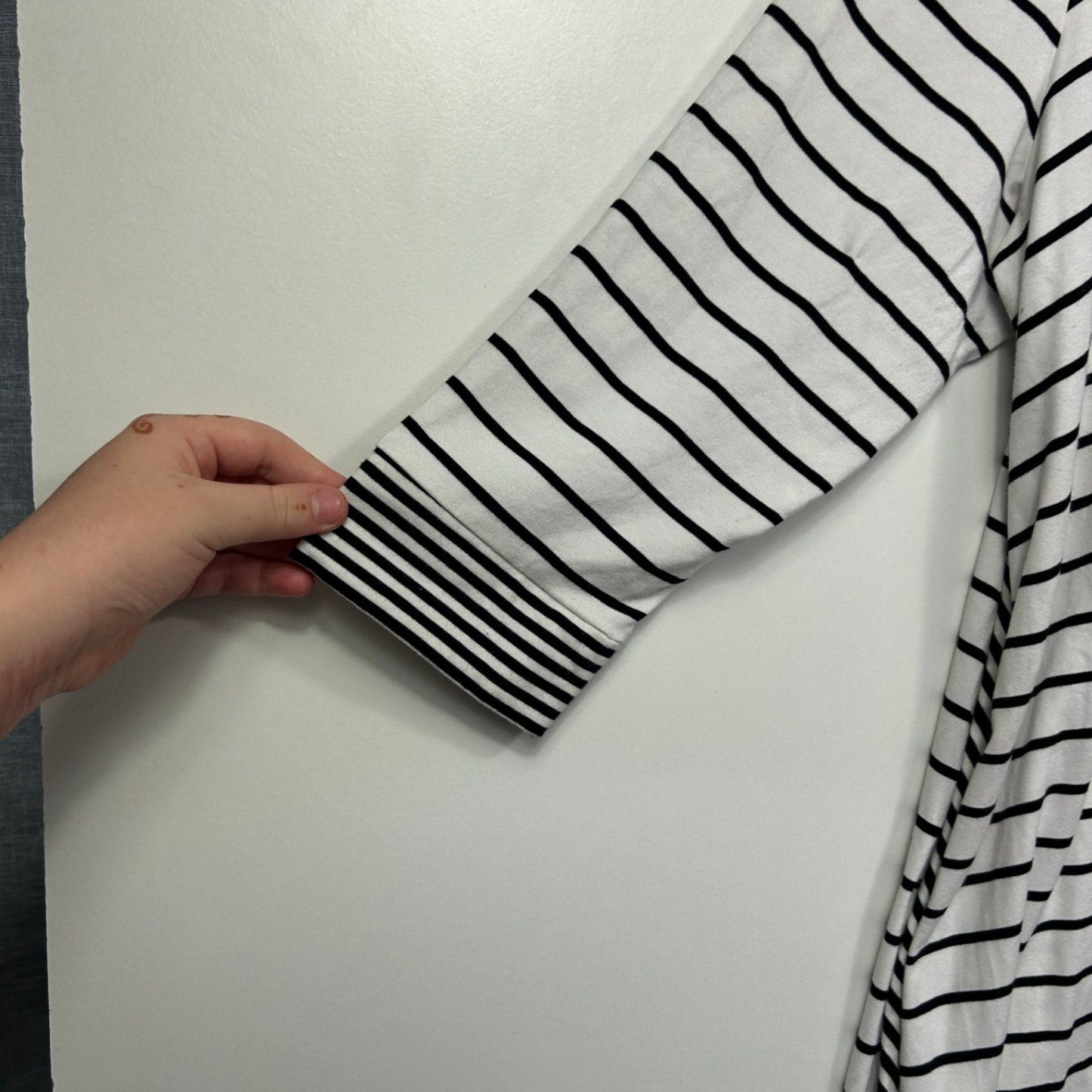 Autograph Womens Black White Striped Round Neck Casual Tshirt Top Size 14