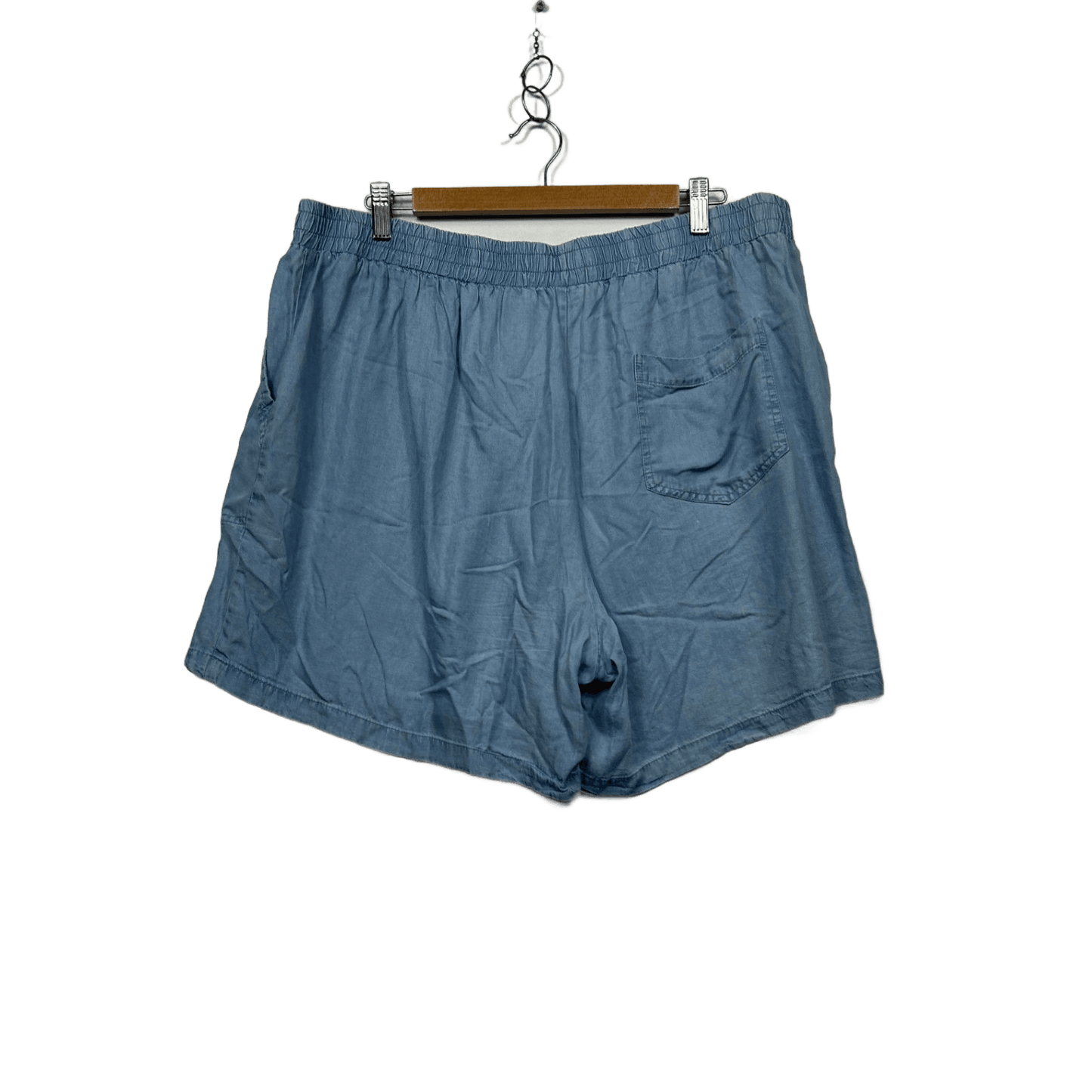 Avella Blue Casual Pockets Chambray Shorts Size 18