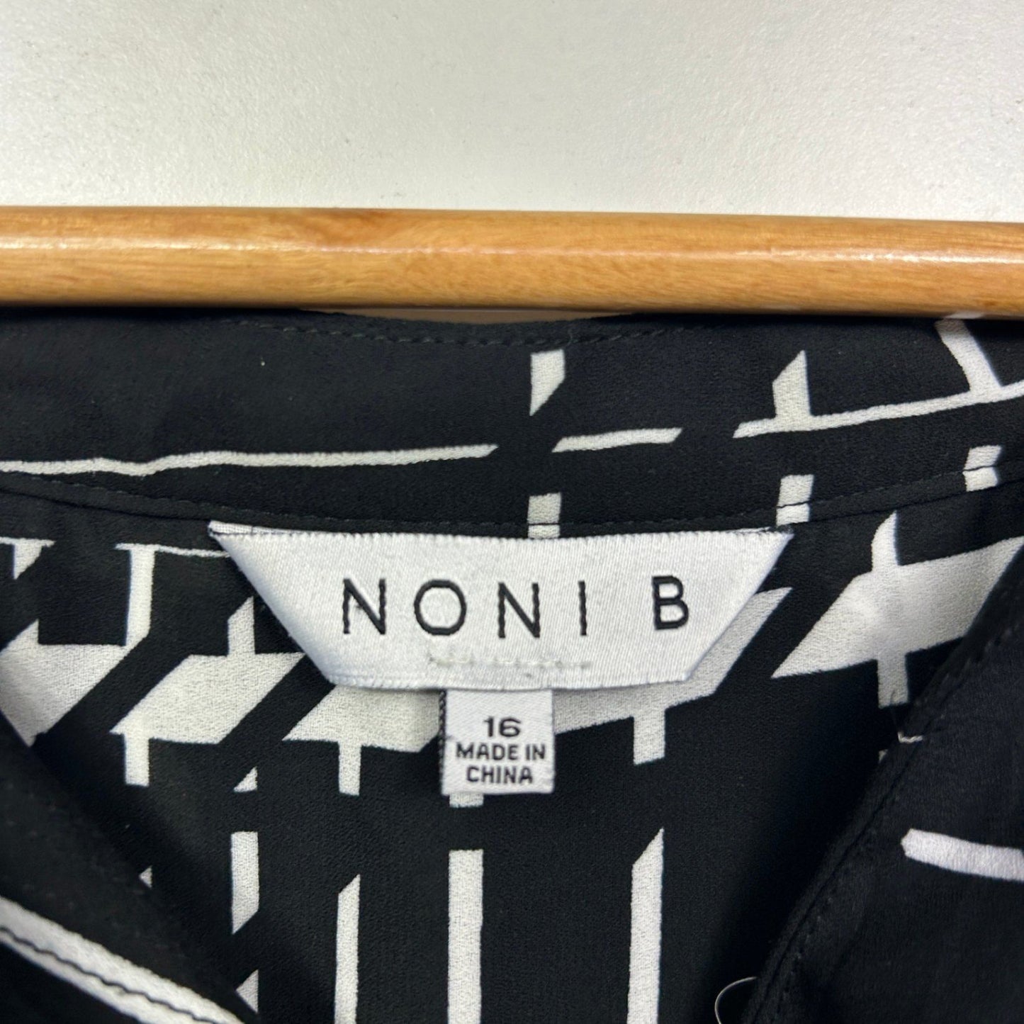 Noni B Womens Black White Long Sleeve Collared Button-Up Top Size 16