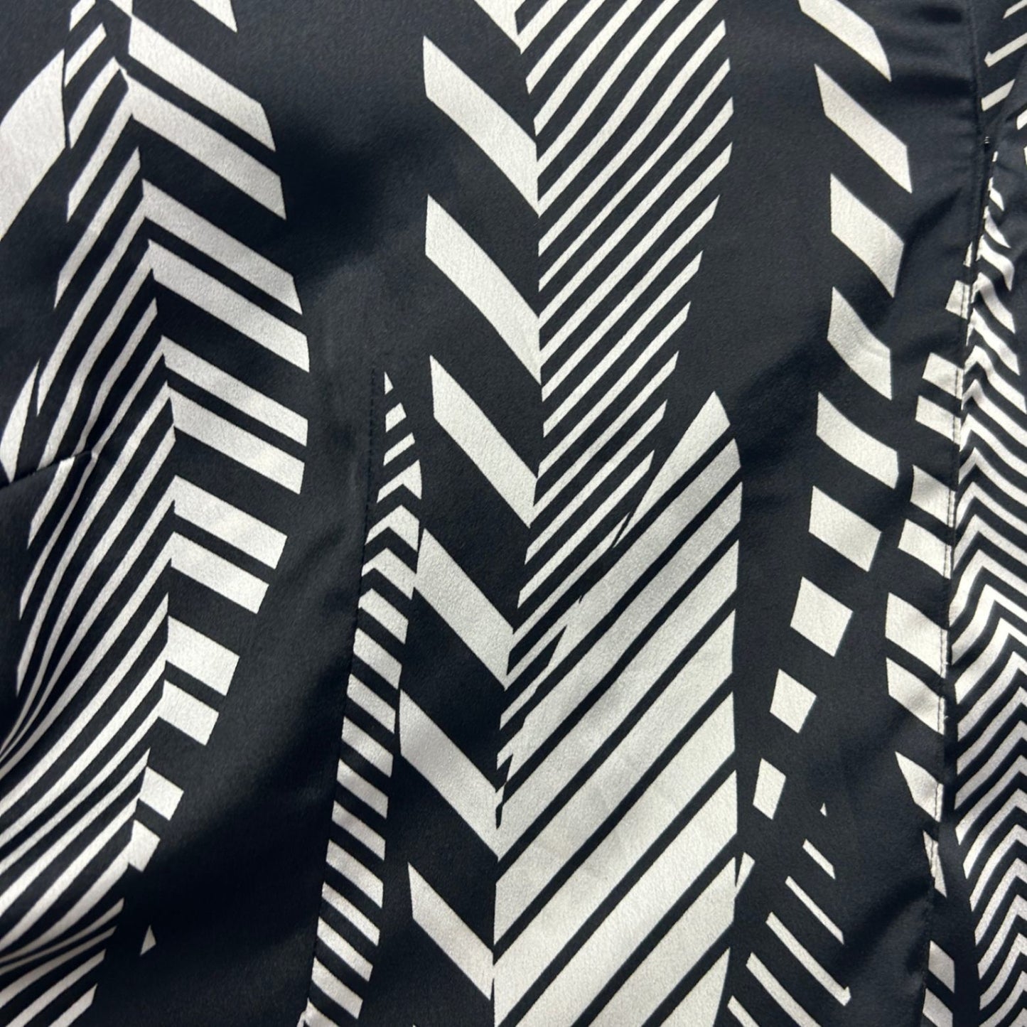 Taking Shape Black White Jacket Top Size 22