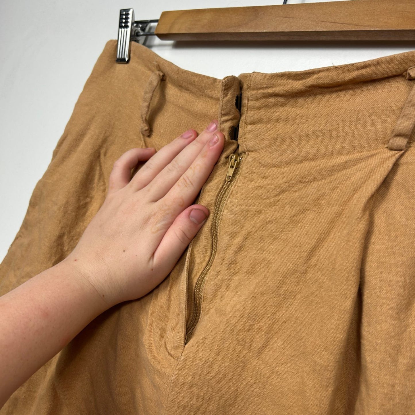 Zara Tan Pleated Linen Blend Shorts Pockets Size XL 14 16