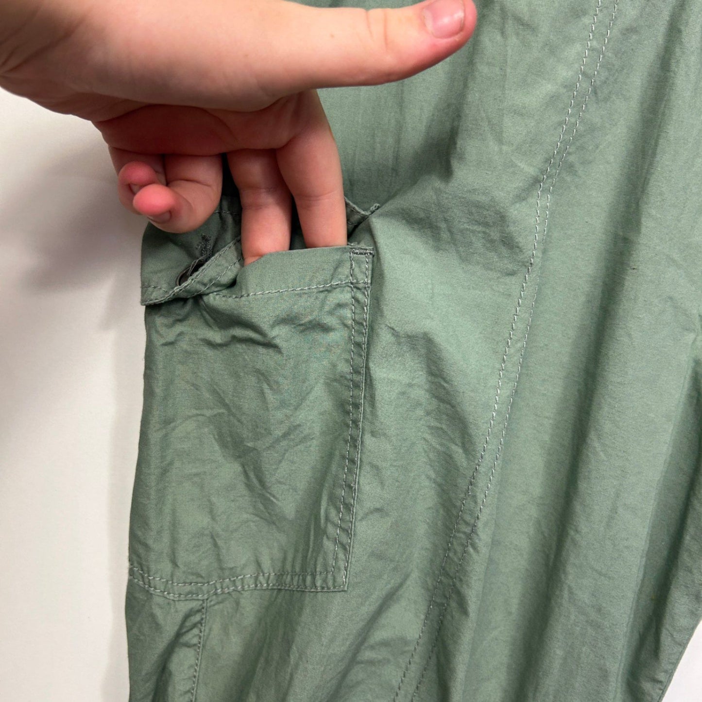 edited Green Cargo Cotton Cropped Trousers Size 18
