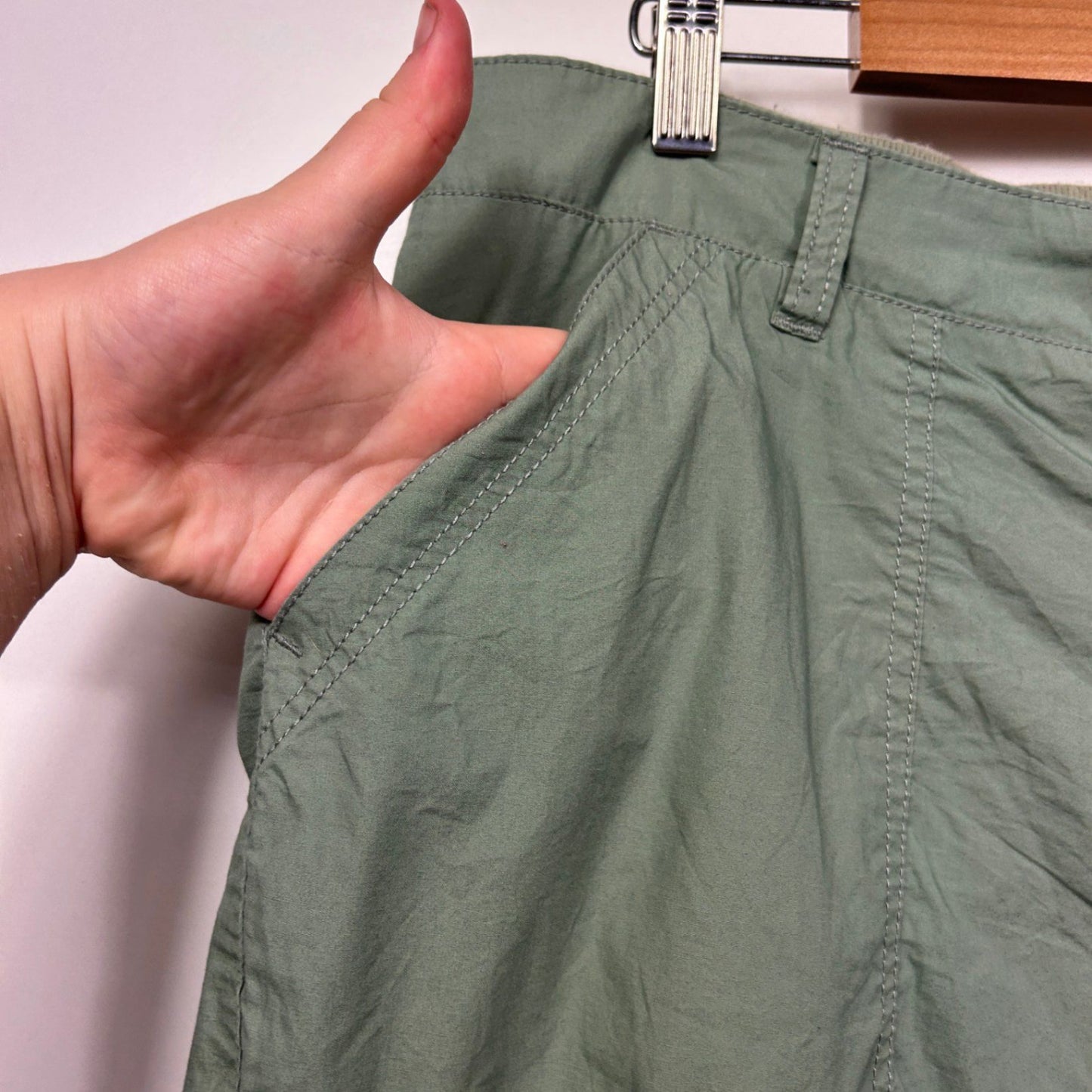 edited Green Cargo Cotton Cropped Trousers Size 18