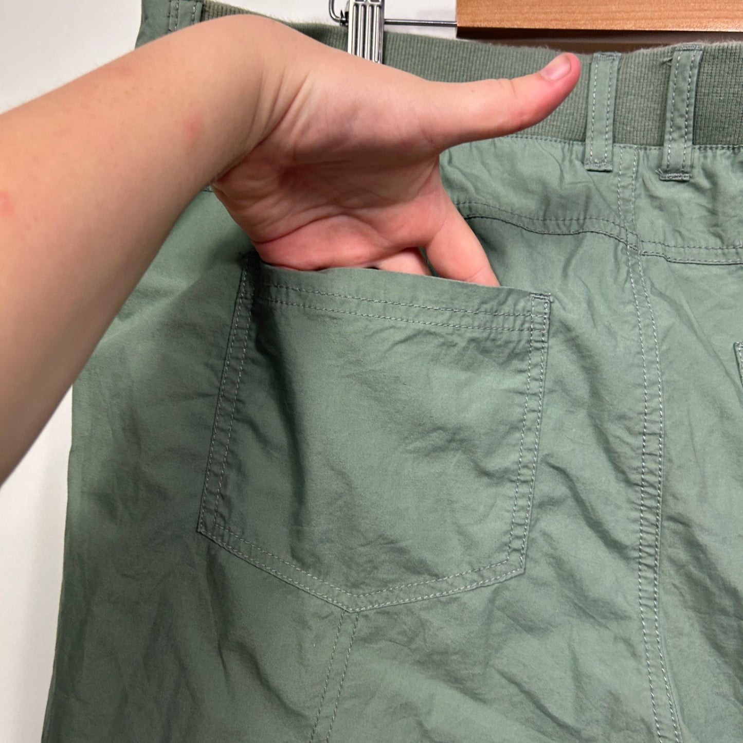 edited Green Cargo Cotton Cropped Trousers Size 18
