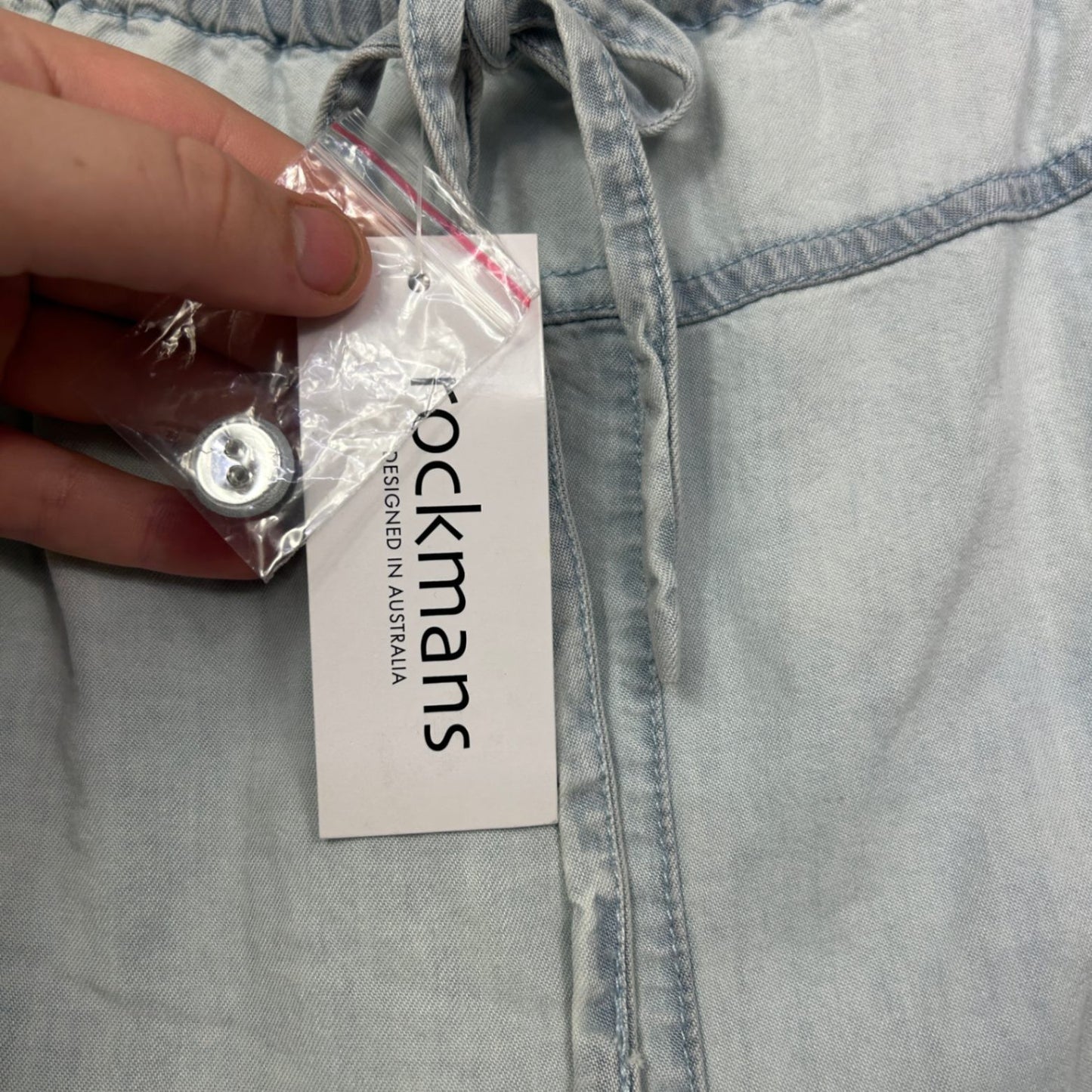 New Rockmans Chambray Lyocell Light Blue Casual Shorts Size 20