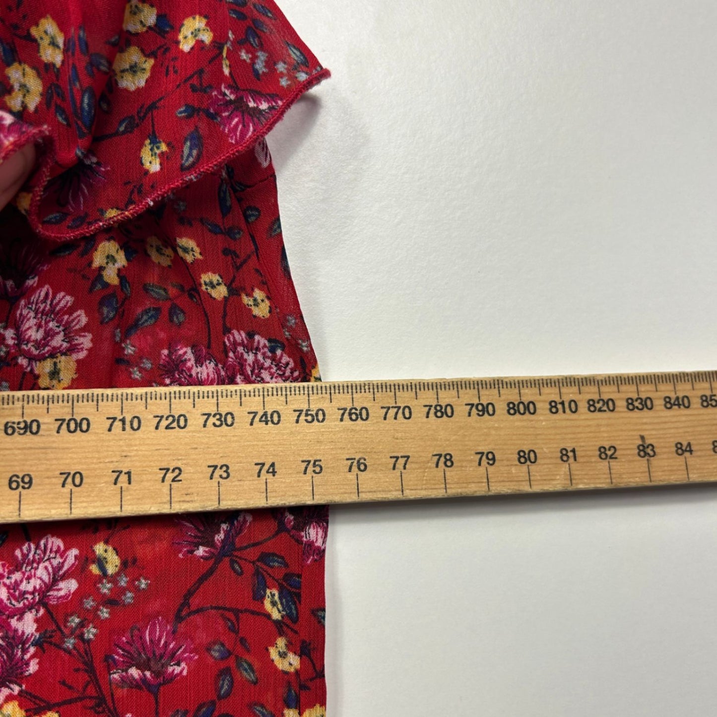 Belle Curve Womens Red Floral Long Sleeve V-Neck Tunic Blouse Size 26