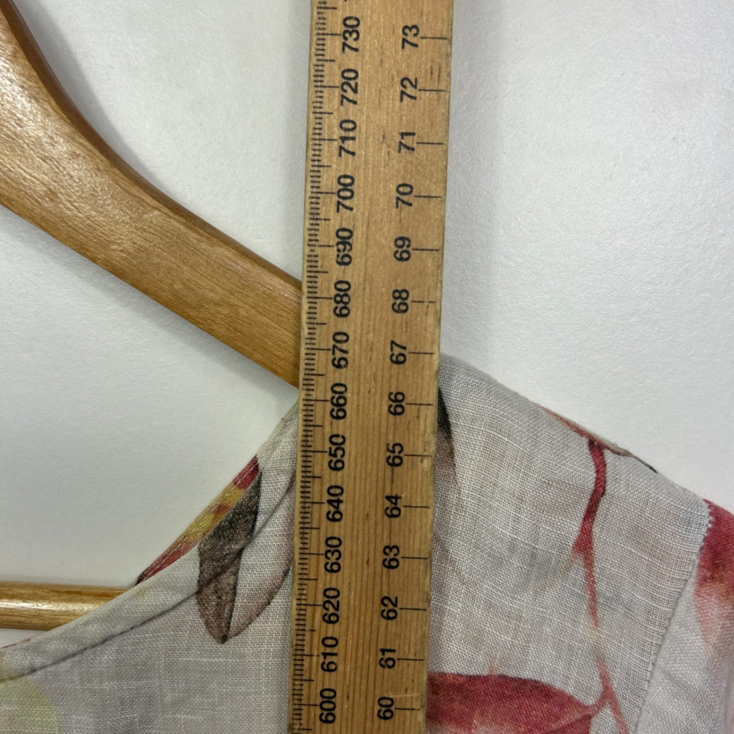 Sussan Linen Floral Short Sleeve Top Size 18 (Fault)