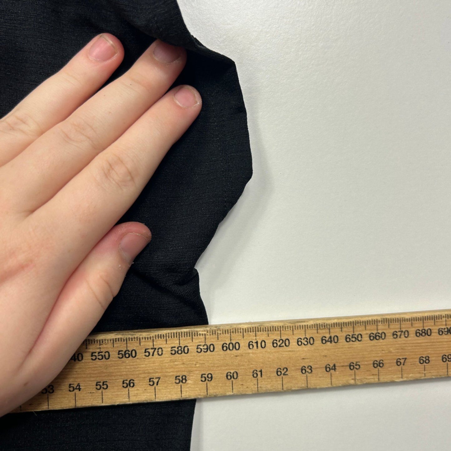 Circuit Curve Black Short Sleeve Activewear Top Size 16