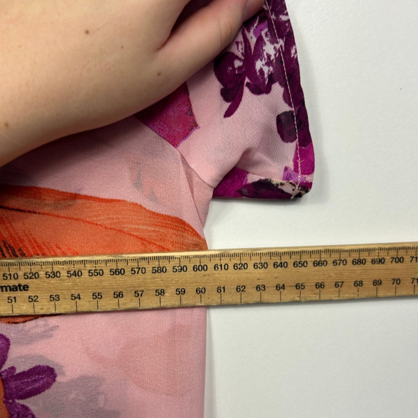 Millers Womens Pink Floral Short Sleeve V-neck Top Blouse Size 18