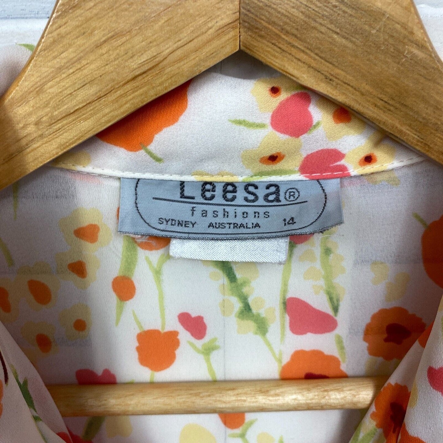 Vintage Leesa Fashion Top Womens 14 Button Up Floral Poppies Tulips Cottagecore