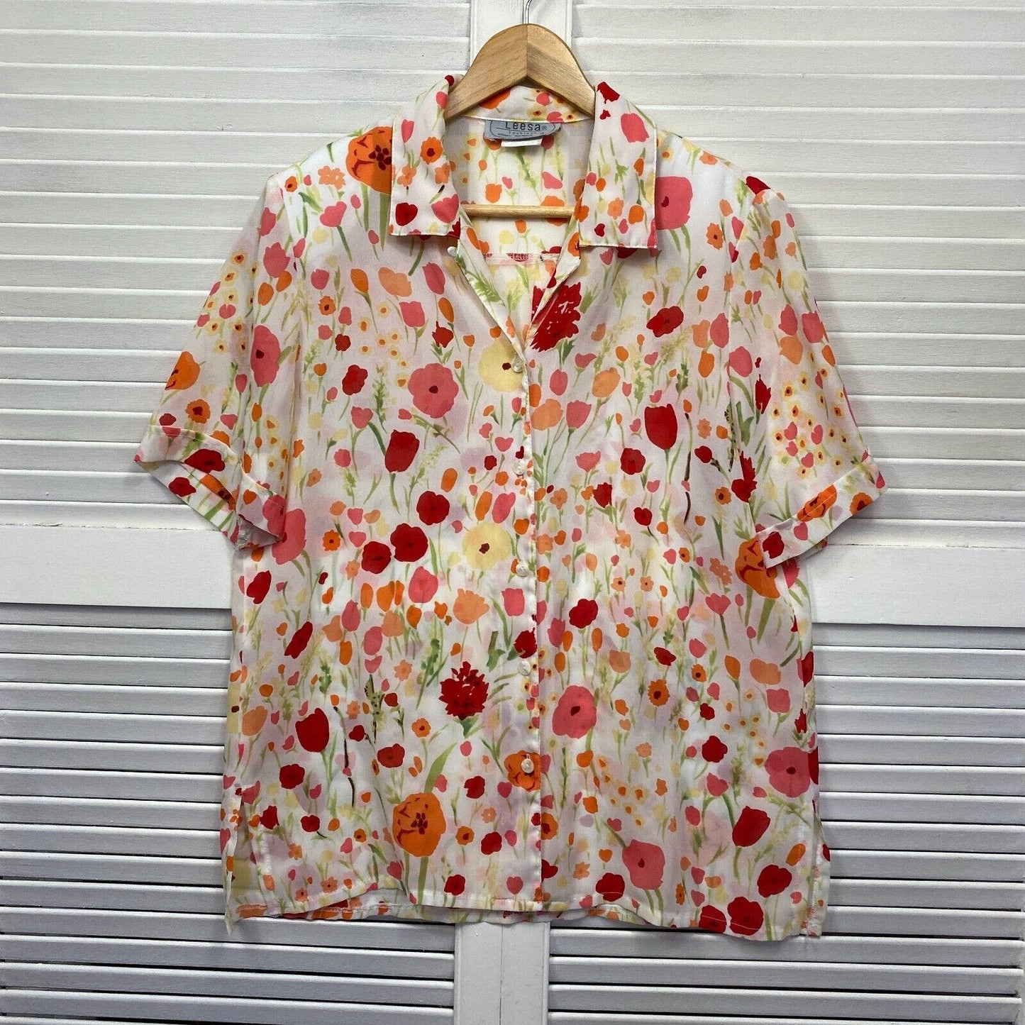 Vintage Leesa Fashion Top Womens 14 Button Up Floral Poppies Tulips Cottagecore
