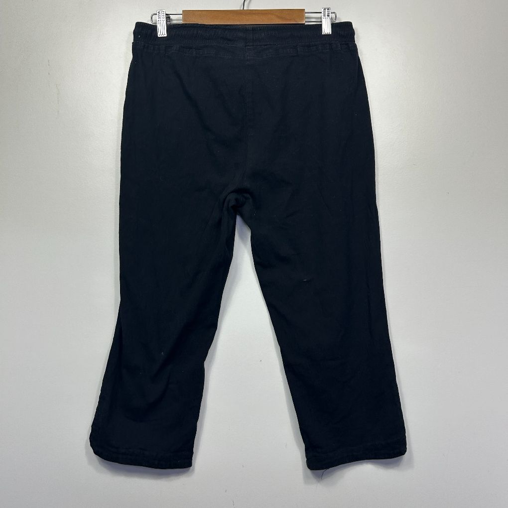 Navy blue capri pants back view