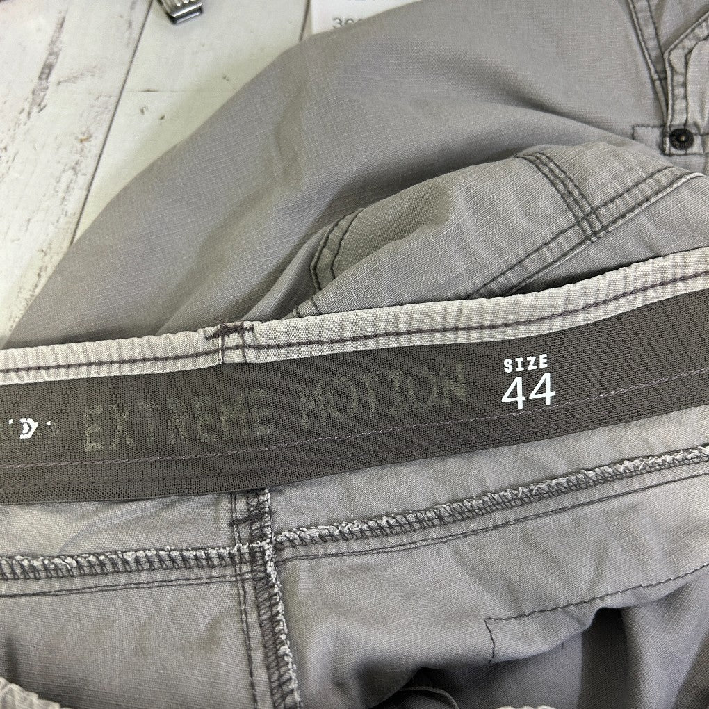 Grey pants size 44 label detail view