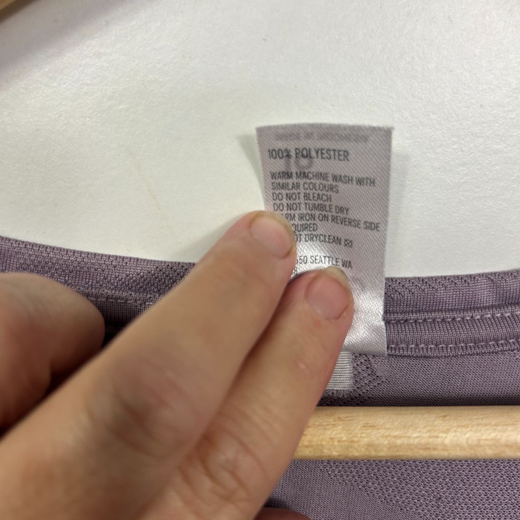 Clothing label detail view