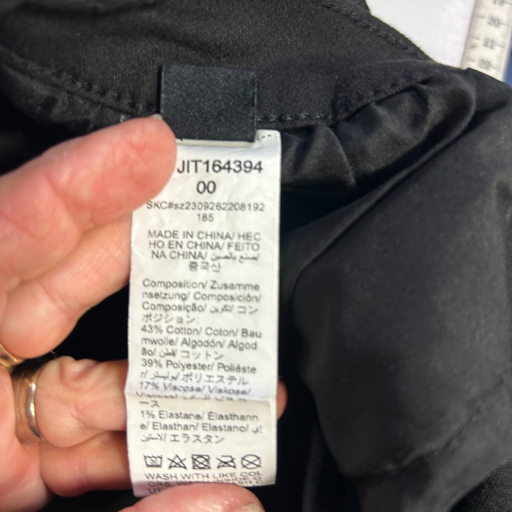 Black jacket label detail view