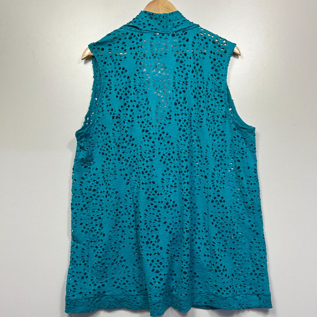 Teal sleeveless shirt back view