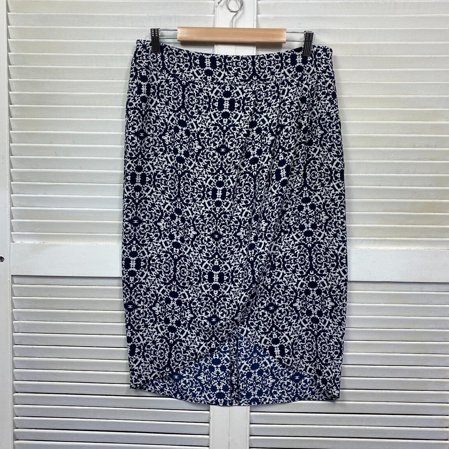 Jacqui E Skirt Size 14 Navy White Pencil Knee Length Office