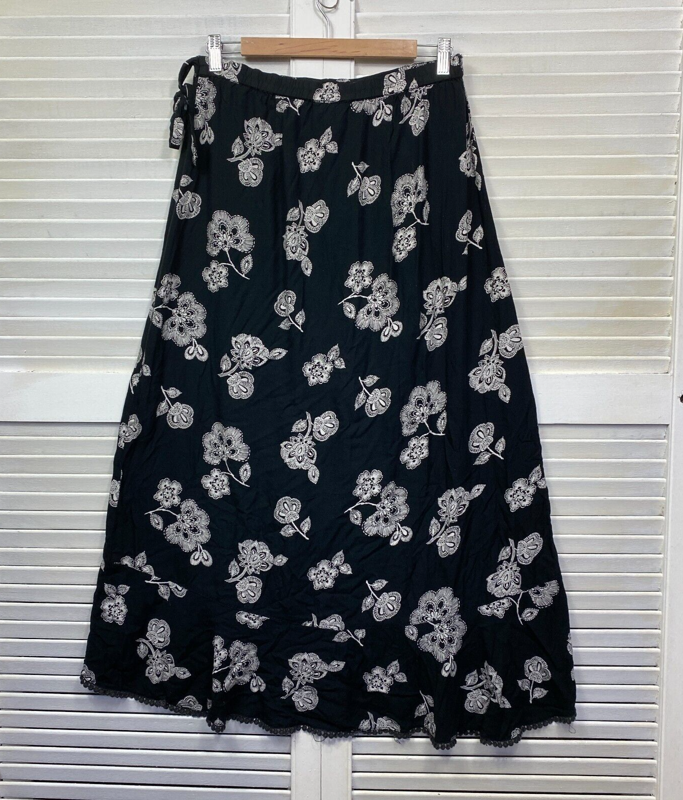 Angie Wrap Maxi Skirt Size large Black White Floral Long Length