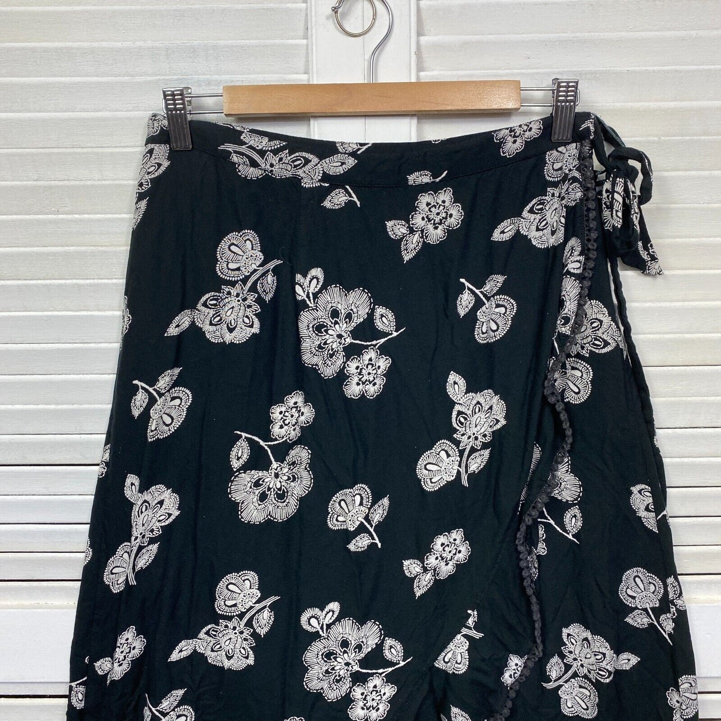 Angie Wrap Maxi Skirt Size large Black White Floral Long Length