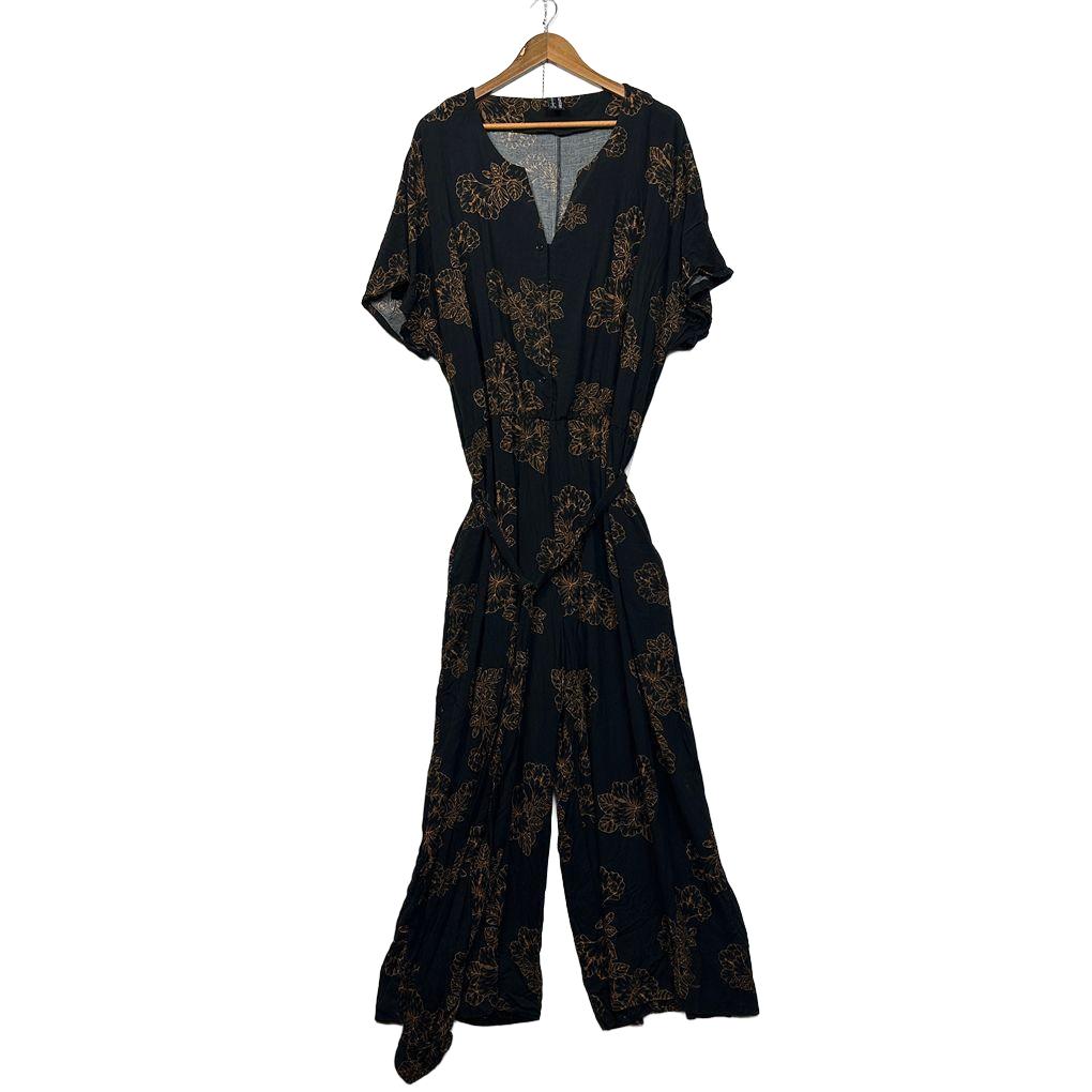 17 Sundays Black Jumpsuit - Size 22