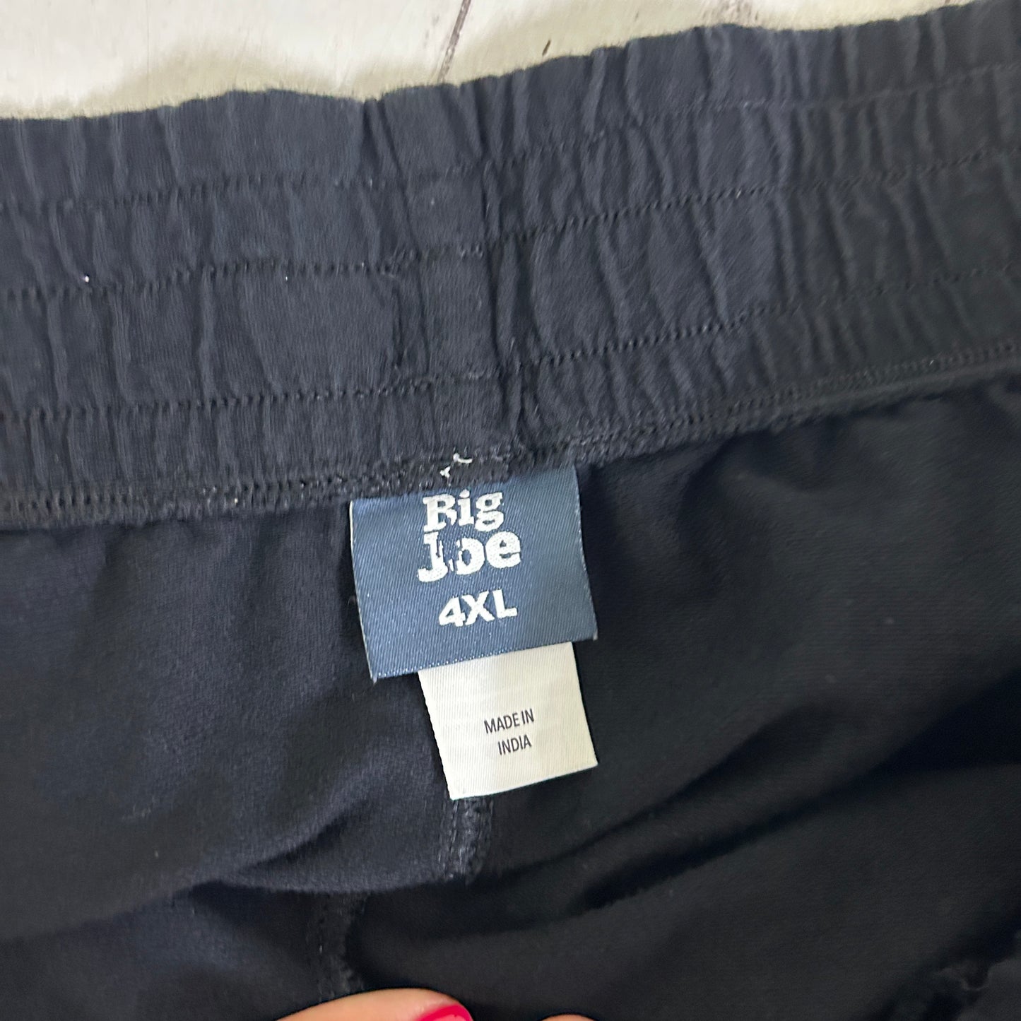 Black shorts label detail view