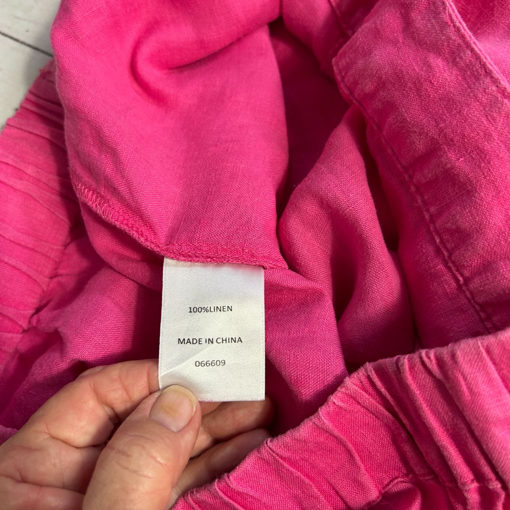 Pink jacket label detail view