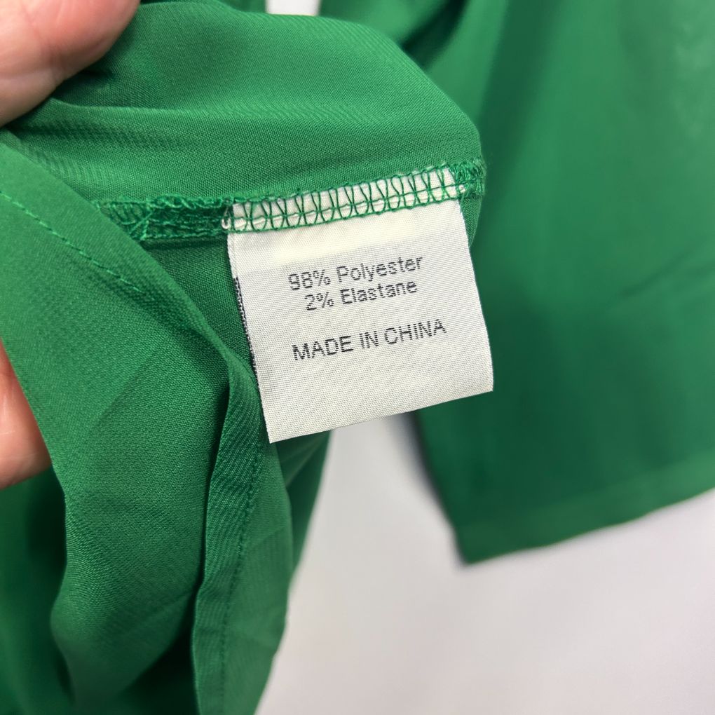 Green fabric label detail view