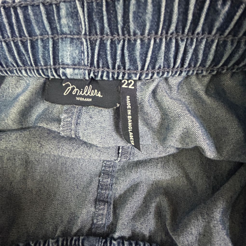 Millers Denim Cropped Pants - Size 22