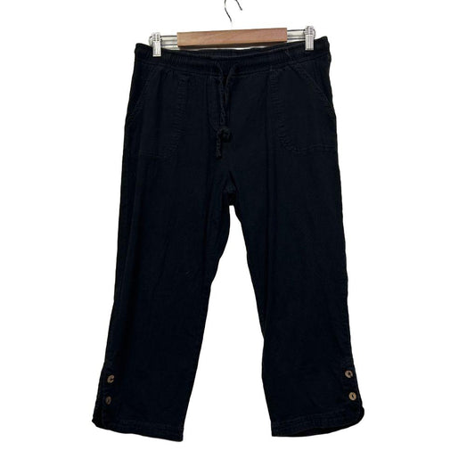 Navy blue cropped pants front view