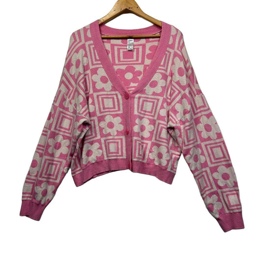 Pink cardigan with geometric pattern front view