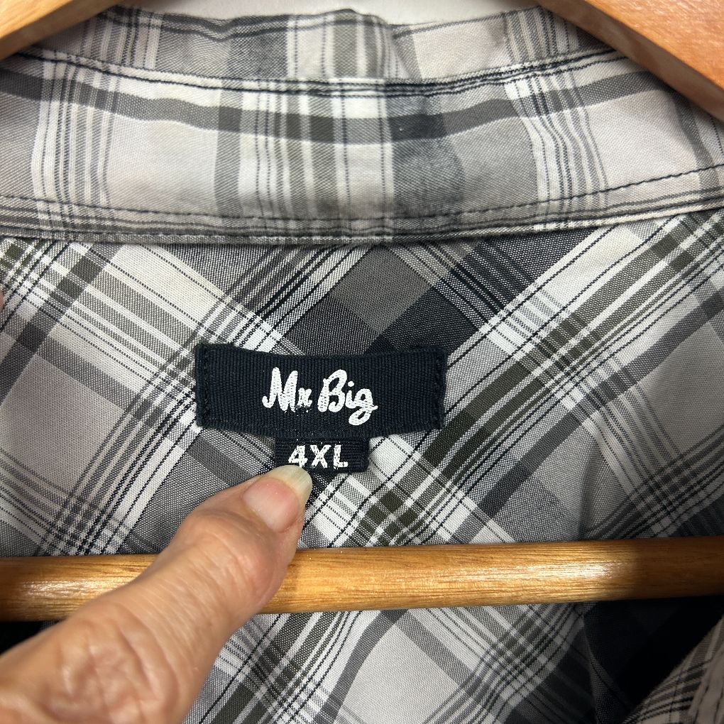 Grey and white plaid shirt label detail showing Mr Big size 4XL