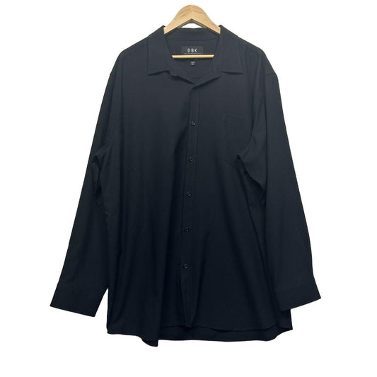 Black shirt front view