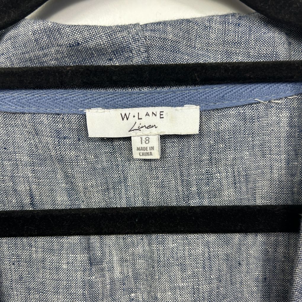 Blue grey shirt label detail view