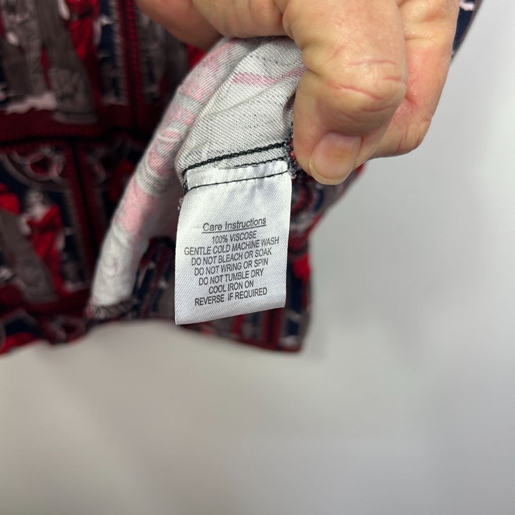 Clothing care label detail view