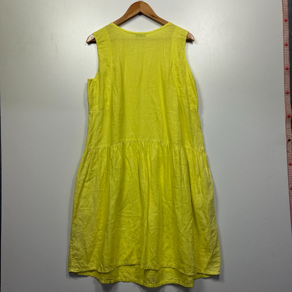 Yellow dress front view