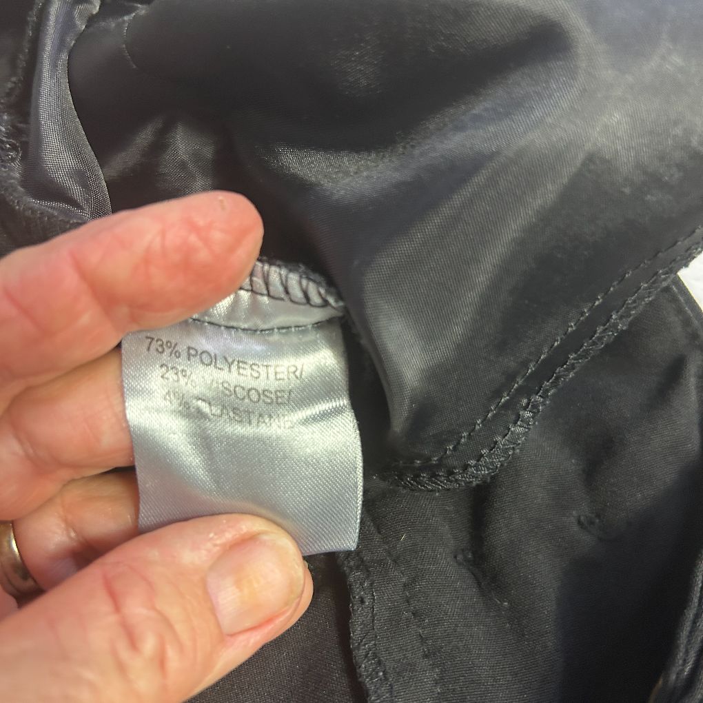 Black jacket label detail view