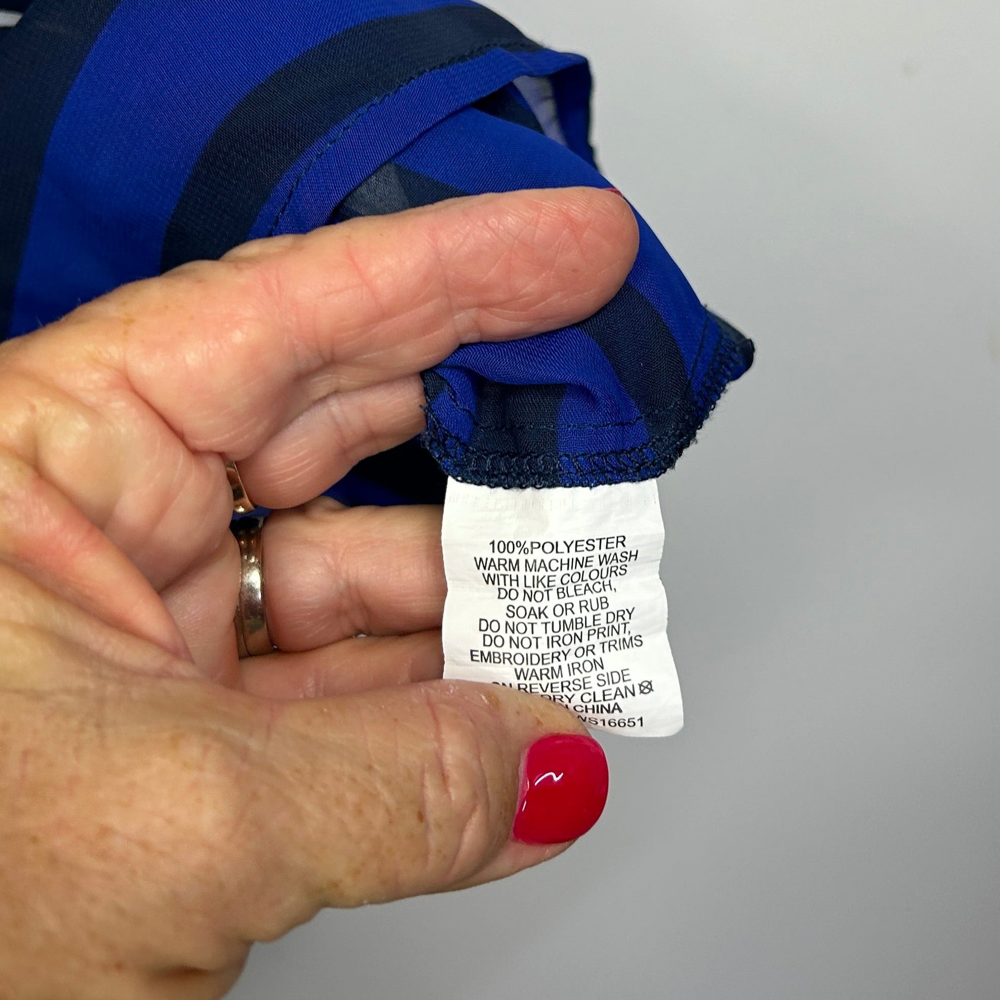 Blue jacket label detail view