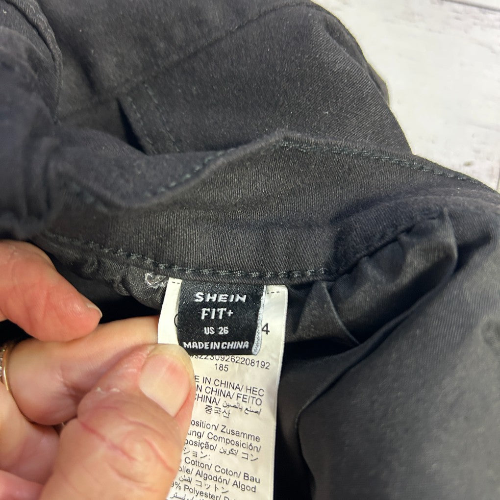 Black jeans label detail view
