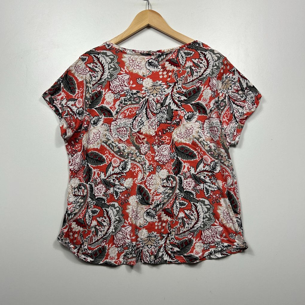 Red floral print short sleeve top front view