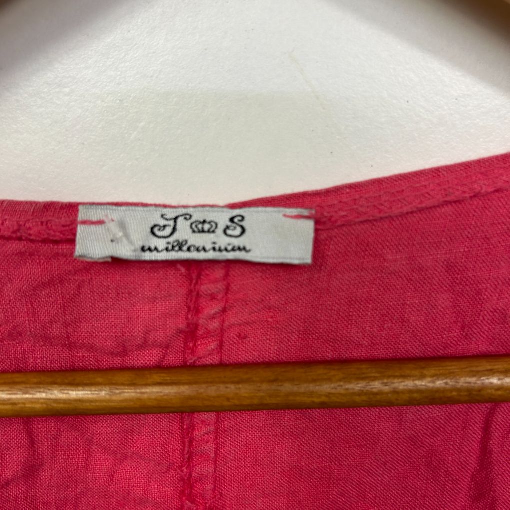 Pink garment label detail view