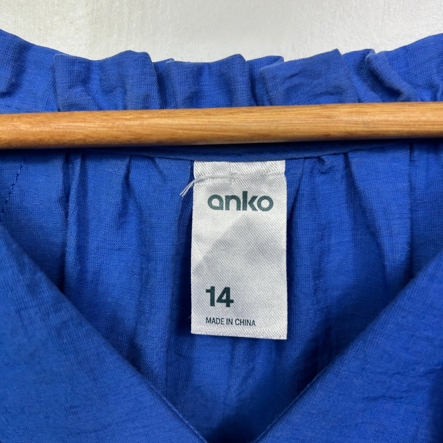 Blue top label detail view