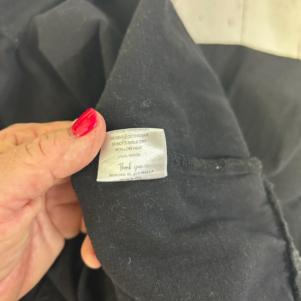 Black jacket label detail view