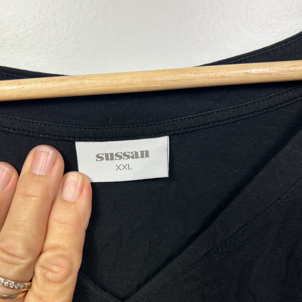 Black top label detail view showing Sussan XXL size tag