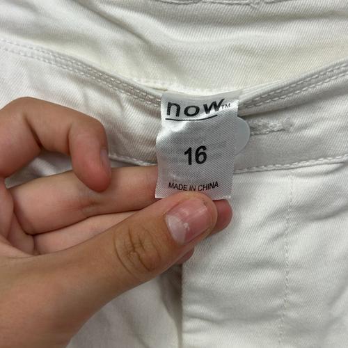 Now White Cuffed Chino Shorts - Size 16