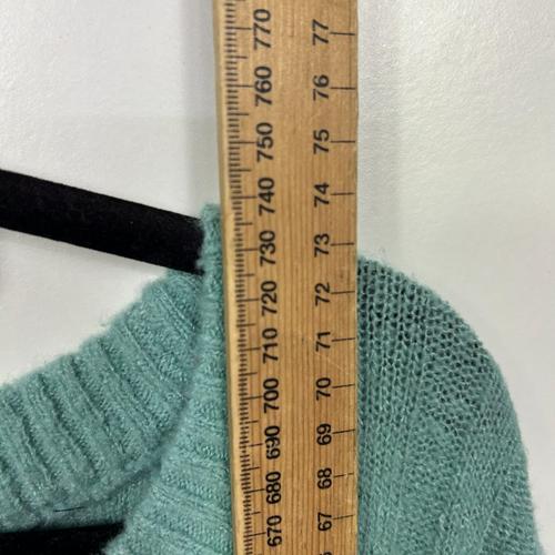 Capture Green Knit Sweater - Size Unknown