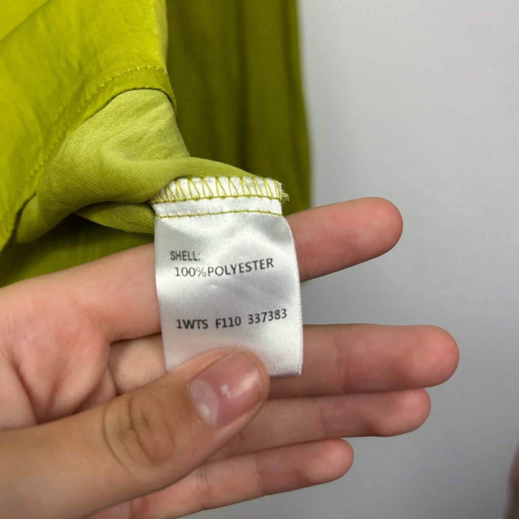 White clothing label detail view