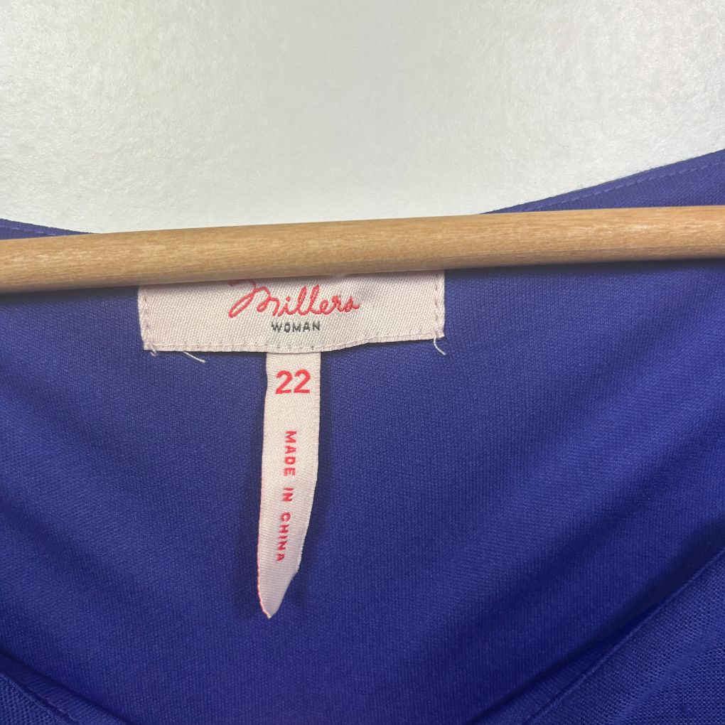 Blue top label detail view showing Orillers Woman size 22
